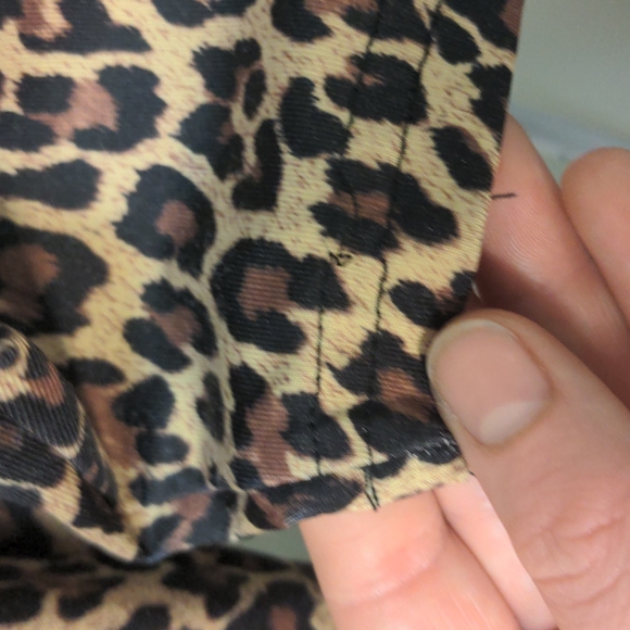 Leopard Print Quarter Sleeve Pinup - Picture 5 of 7